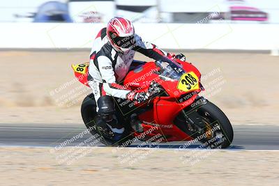 media/Jan-08-2022-SoCal Trackdays (Sat) [[1ec2777125]]/Turn 15 Inside (950am)/